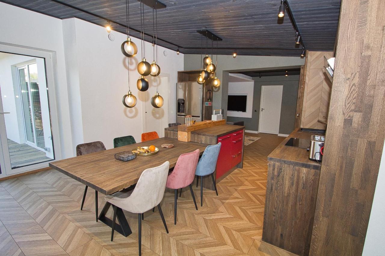 Casa Monkey Paernu With Sauna And Terrace エクステリア 写真