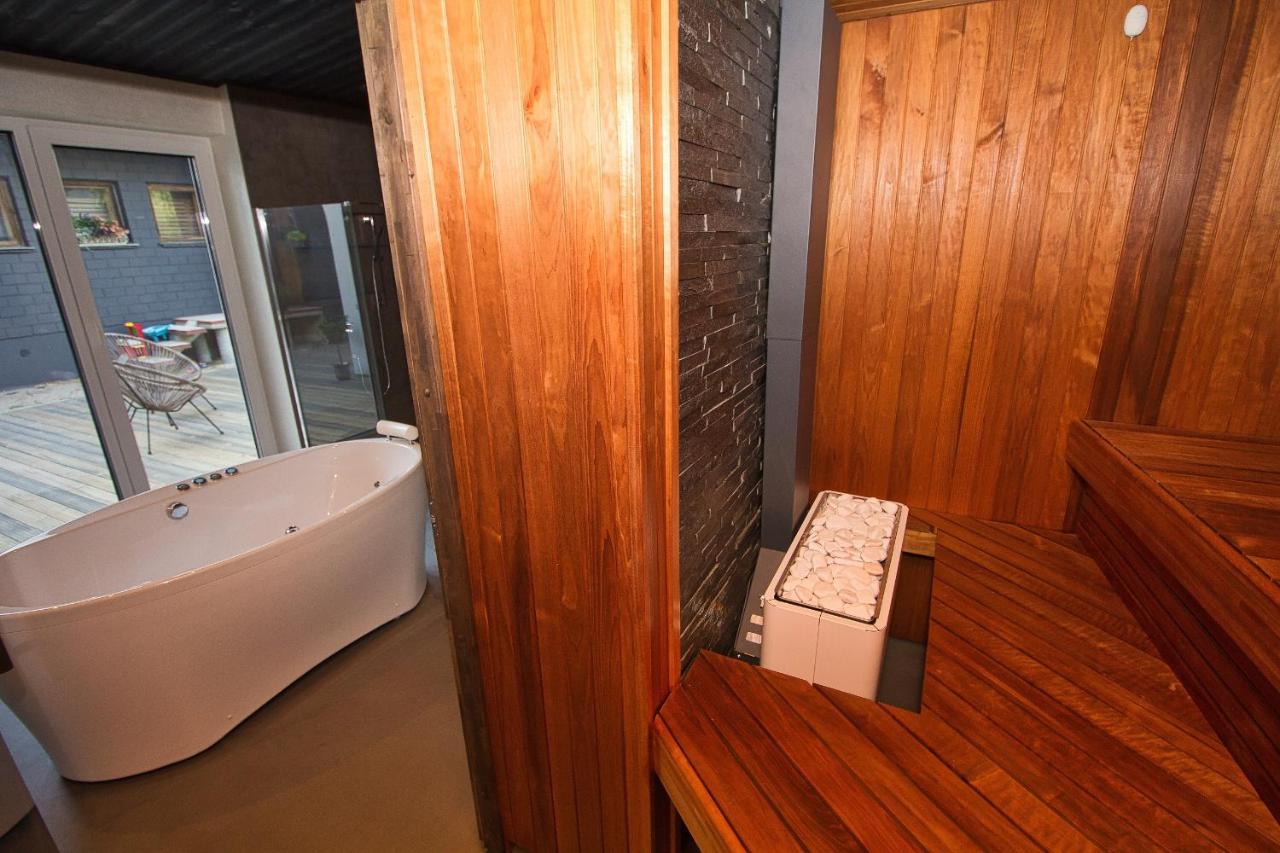 Casa Monkey Paernu With Sauna And Terrace エクステリア 写真